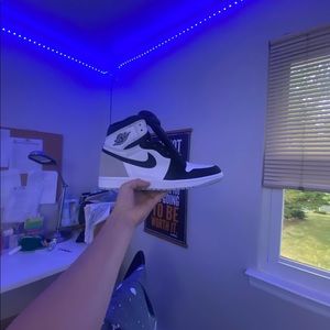 Jordan 1 high bleached coral size 11 send offers